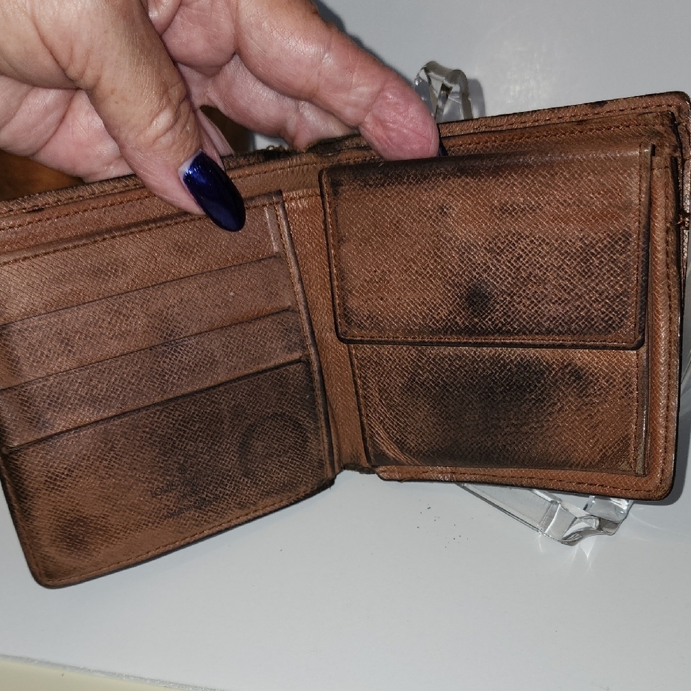 Louis Vuitton Dark Brown Monogram Wallet - Picture 5 of 11